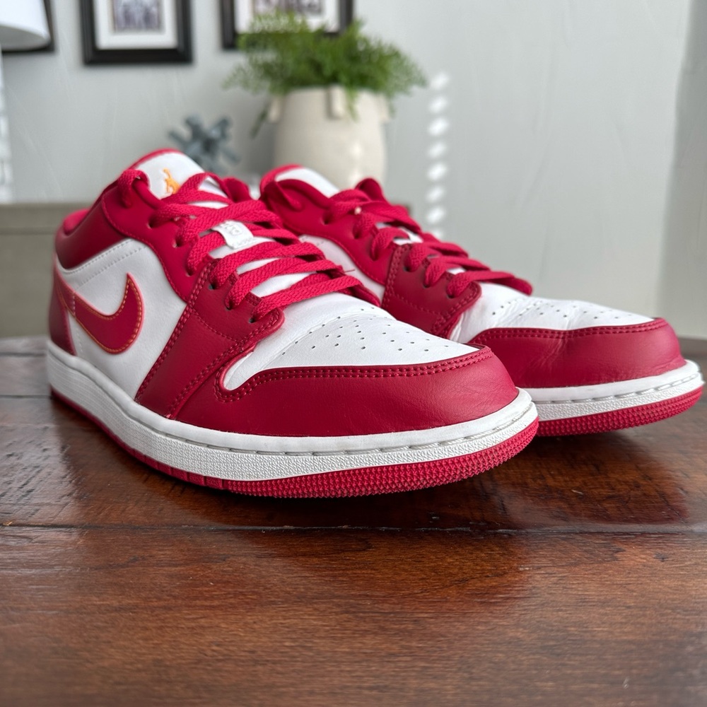 Jordan 1 Low Cardinal (Red, white, gold) Size 11